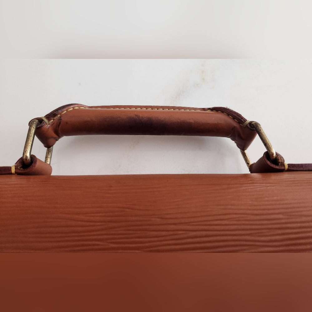LV Serviette Conseiller Epi Briefcase.Excellent Condition..Minor Callouts! - Picture 10 of 16